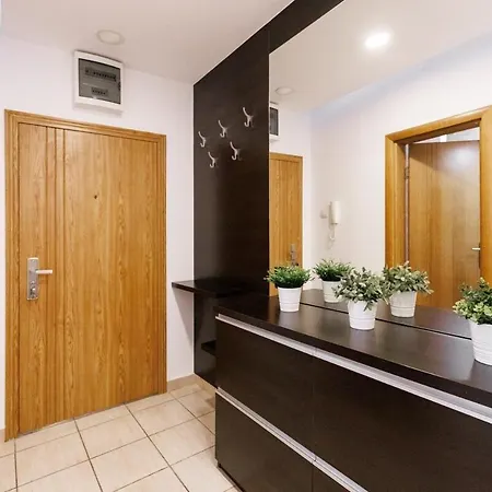 Modern Bright Apartment 2 *