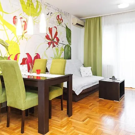 Apartment Ns In The Palm Of Your Hand *